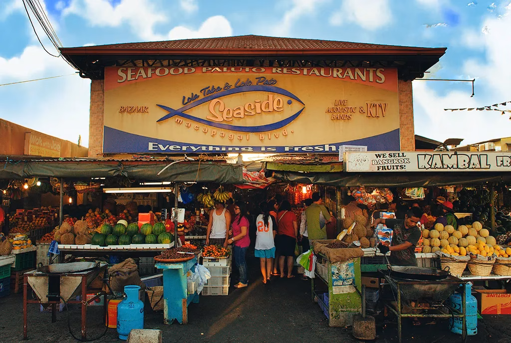 The Philippines- seaside market in Manila