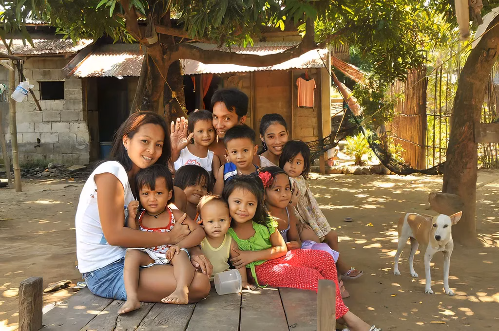 A typical Filipino family in the provinces.