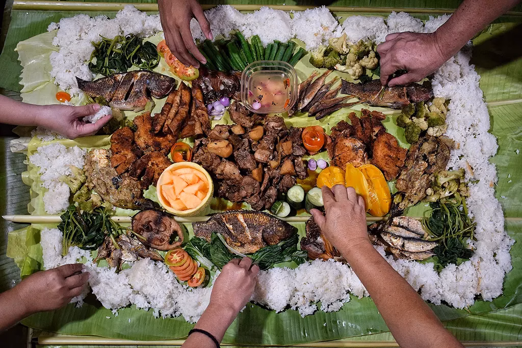 A great way to enjoy the Filipino Cuisine -- a Boodle fight (kamayan).