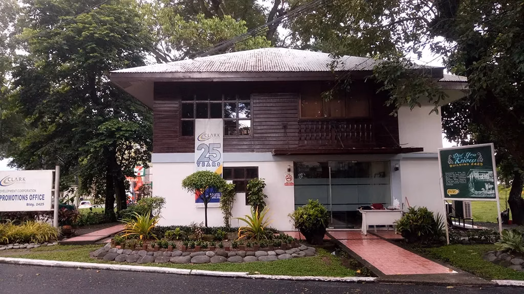 This picture, a remnant of Clark AFB, reflects the ongoing strong ties between the US and the Philippines. This is a classic example of American cultural influence in the Philippines.