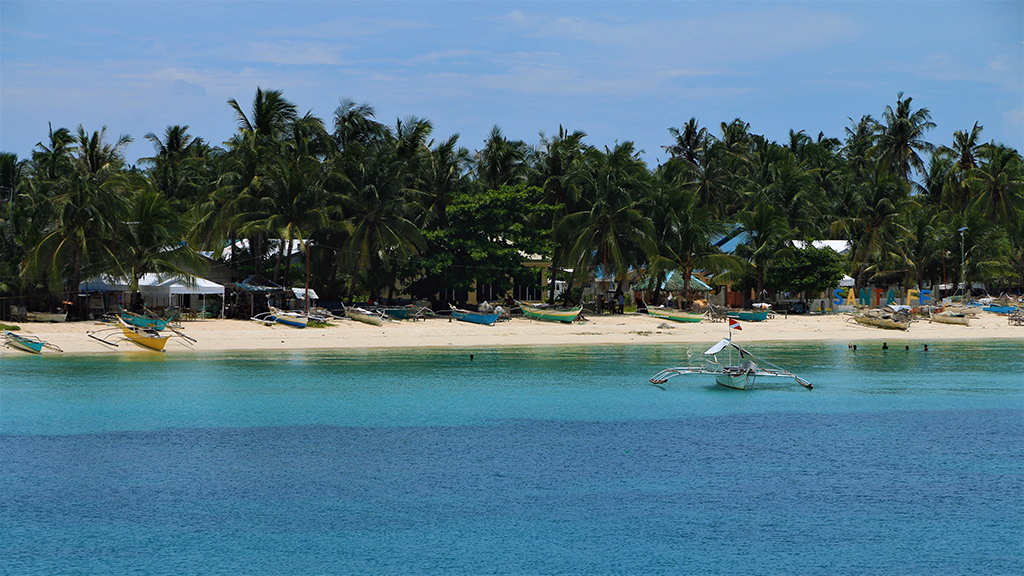bantayan island beach bangka boats santa fe cebu