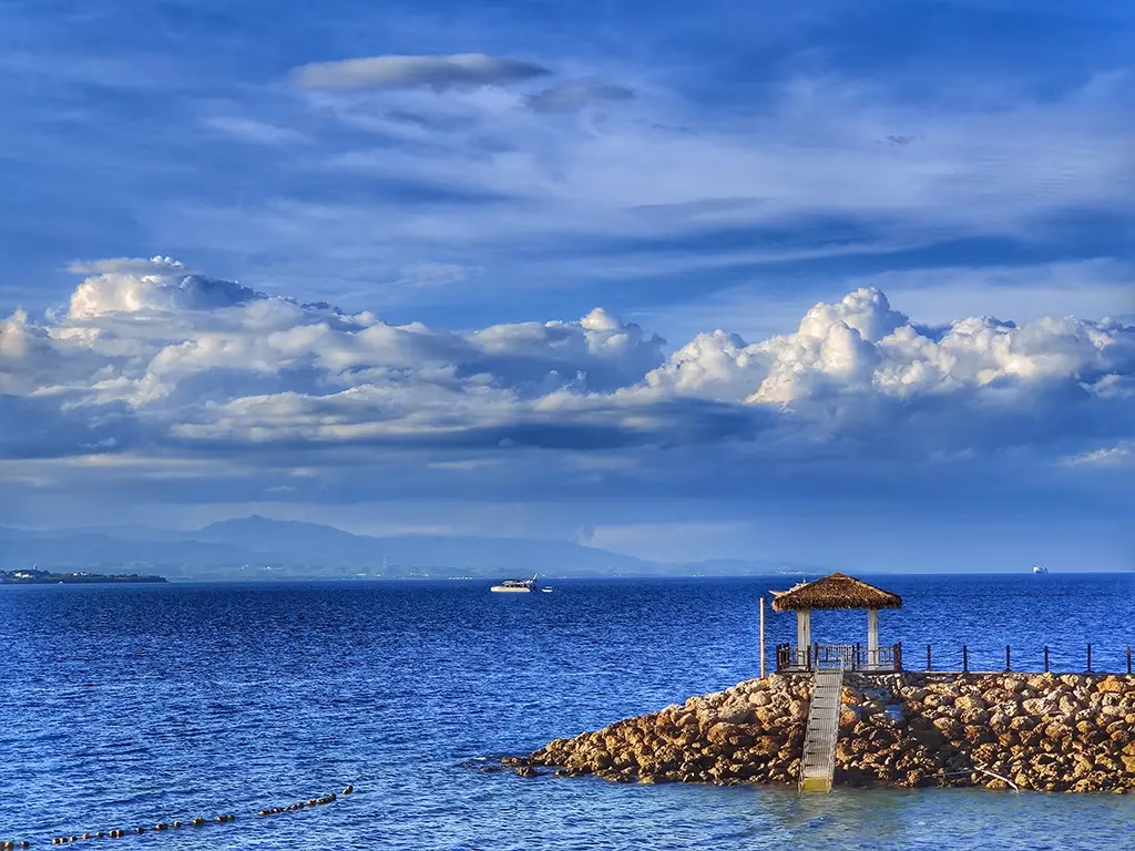 This is a picture of the view from the Dusit Thani, at Mactan in Cebu! Views like this are abundant all across the shores of Cebu!