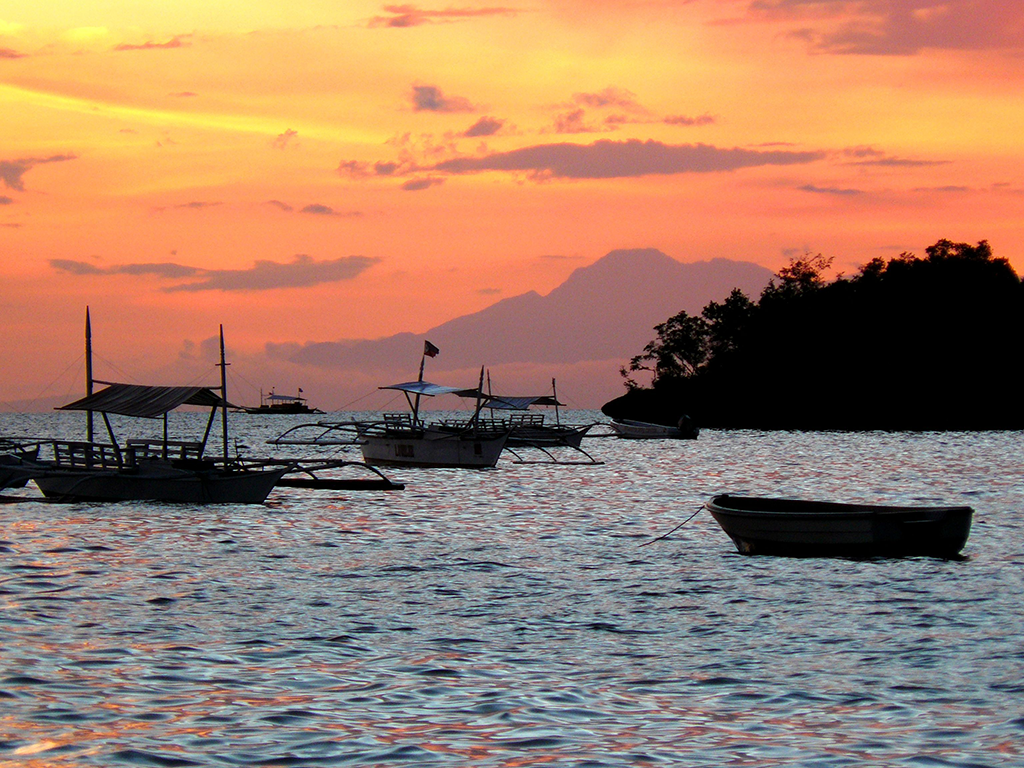 sunset alona beach panglao island bohol